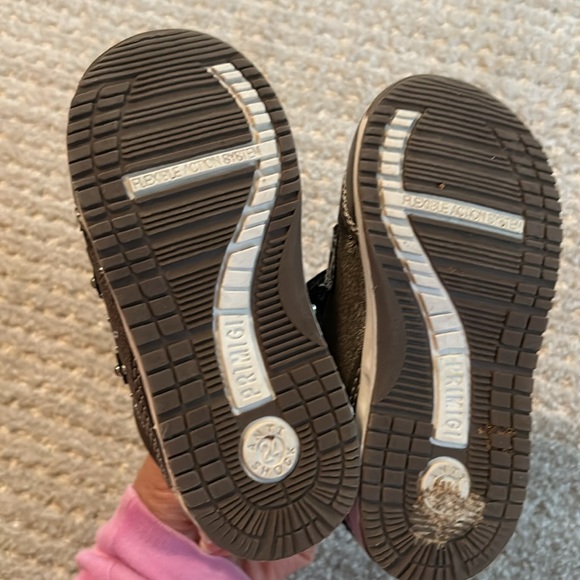 Good condition patent leather studded Primigi toddler shoes - Picture 8 of 9